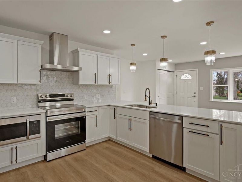 9197 Long Lane, Springfield Twp., OH 45231 Photo 2