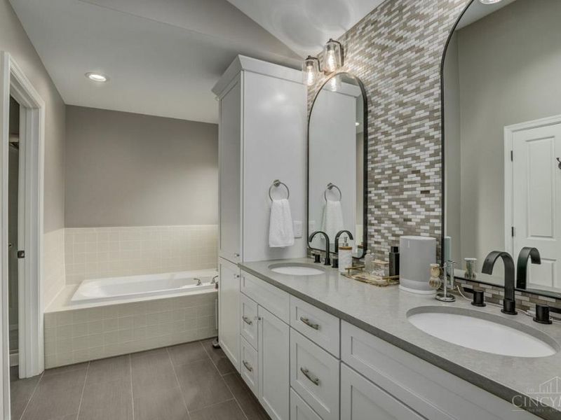 8317 Jakaro Drive, Anderson Twp, OH 45255 Photo 18