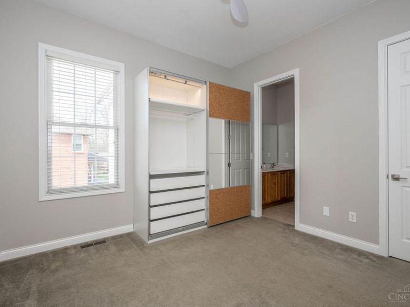 9034 Amy Marie Drive, West Chester, OH 45069 Photo 24