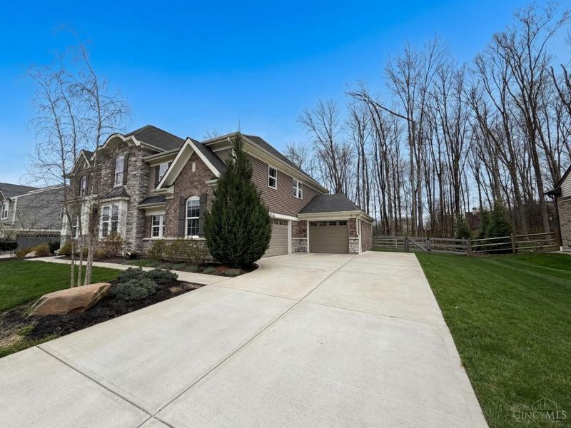 353 Cedar Drive, Loveland, OH 45140 Photo 11