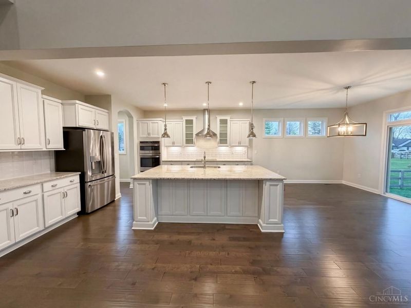 353 Cedar Drive, Loveland, OH 45140 Photo 2