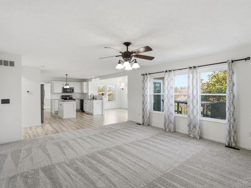 326 Sackett Drive, Monroe, OH 45050 Photo 12