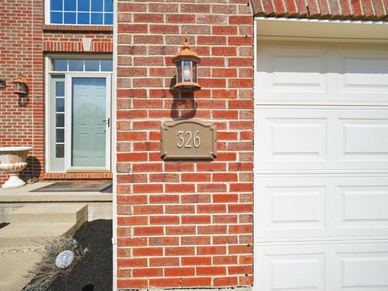 326 Sackett Drive, Monroe, OH 45050 Photo 4