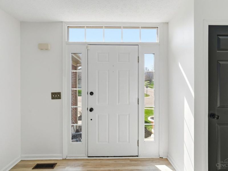 326 Sackett Drive, Monroe, OH 45050 Photo 6