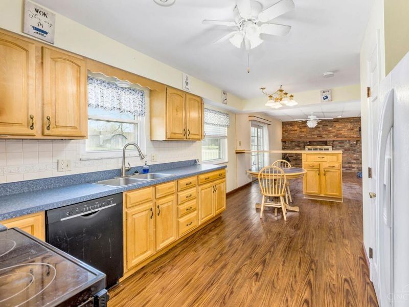 9800 Delray Drive, Montgomery, OH 45242 Photo 12