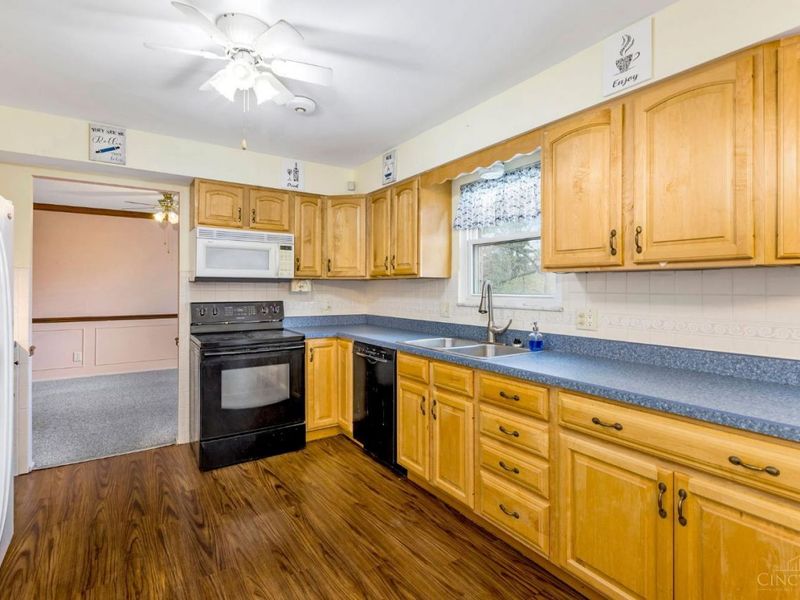 9800 Delray Drive, Montgomery, OH 45242 Photo 13