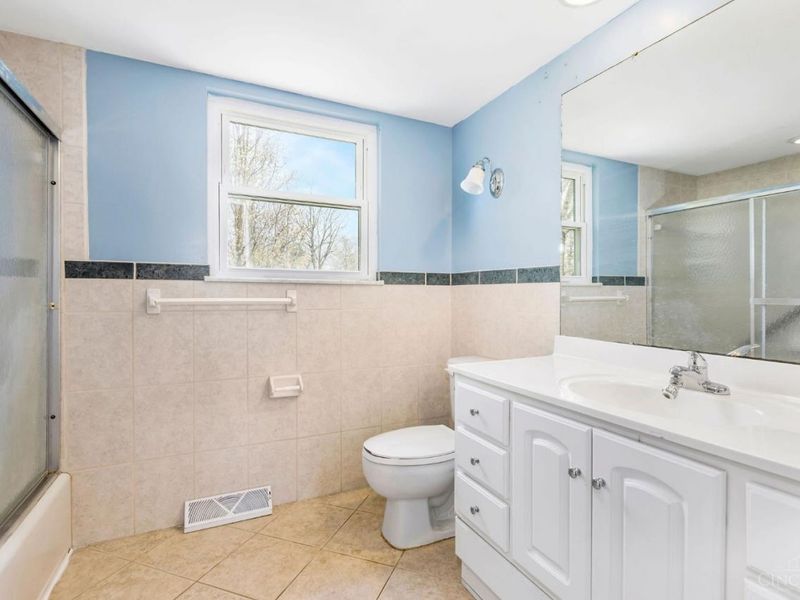 9800 Delray Drive, Montgomery, OH 45242 Photo 29