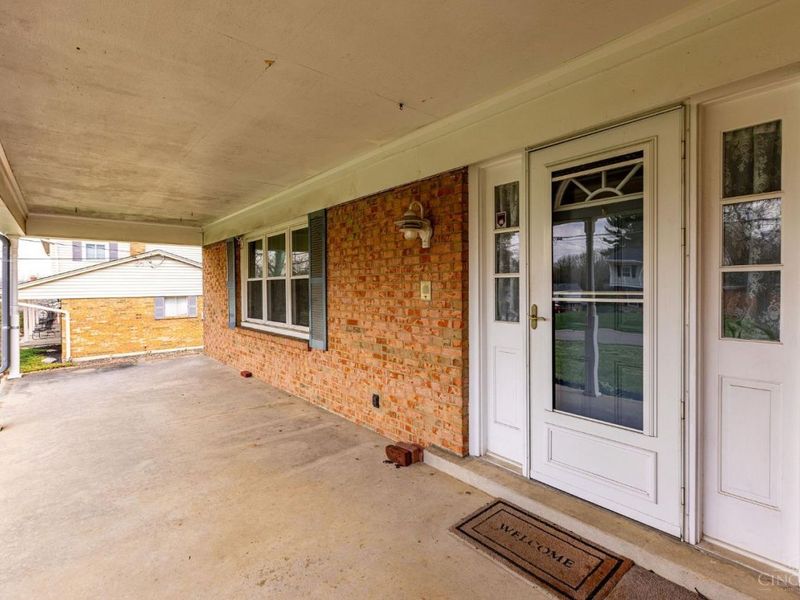 9800 Delray Drive, Montgomery, OH 45242 Photo 4