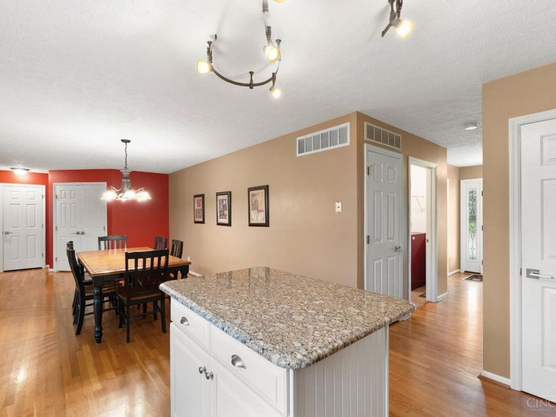 5660 Chestnut View Lane, Stonelick Twp, OH 45150 Photo 10