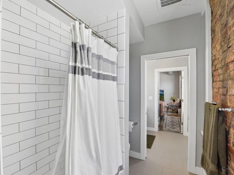 5 W Twelfth Street, Unit 1, Cincinnati, OH 45202 Photo 29