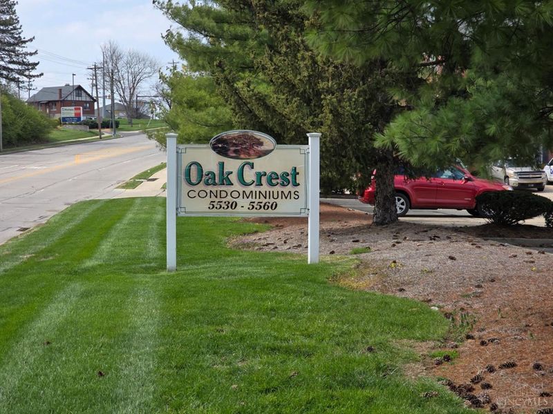 5530 Westwood Northern Boulevard, Cincinnati, OH 45248 Photo 4