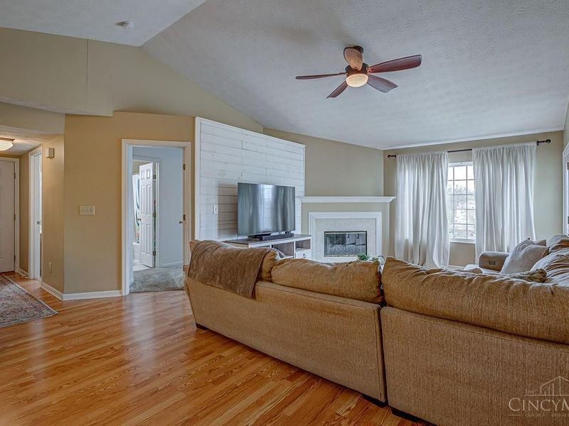 9801 Regatta Drive, Unit 308, Cincinnati, OH 45252 Photo 13