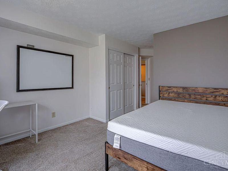 9801 Regatta Drive, Unit 308, Cincinnati, OH 45252 Photo 23