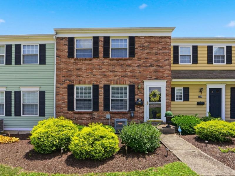 125 Chapel Hill Drive, Fairfield, OH 45014 Photo 1