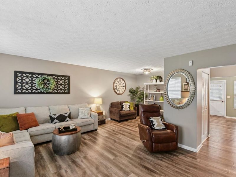 125 Chapel Hill Drive, Fairfield, OH 45014 Photo 3