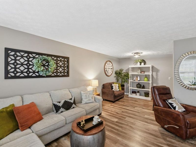 125 Chapel Hill Drive, Fairfield, OH 45014 Photo 4