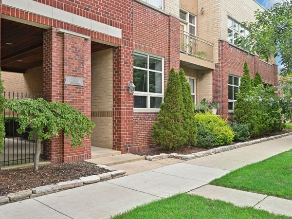 5318 N Ravenswood Avenue, Unit 107, Chicago, IL 60640