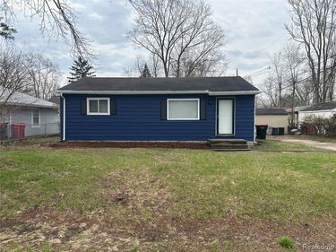 27223 Adelein Drive, Southfield, MI 48033