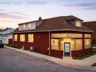 11603 Klinger Street, Hamtramck, MI 48212