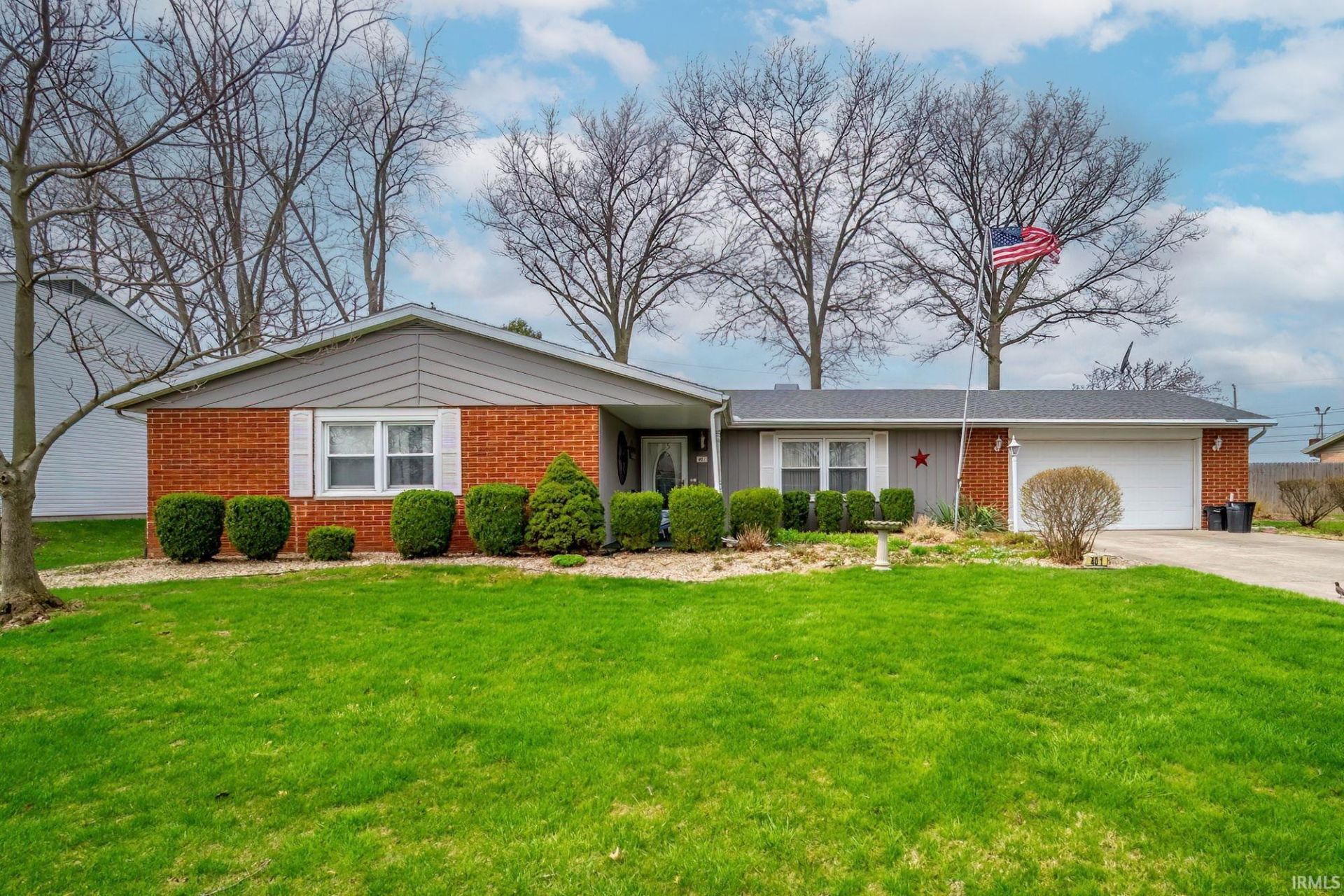 401 Meadow Lane, Hartford City, IN 47348 Main Photo