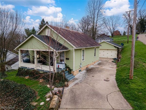 481 Hill Street , Coshocton, OH 43812