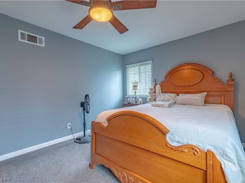 2435 Eastern Avenue , Alliance, OH 44601 Photo 18