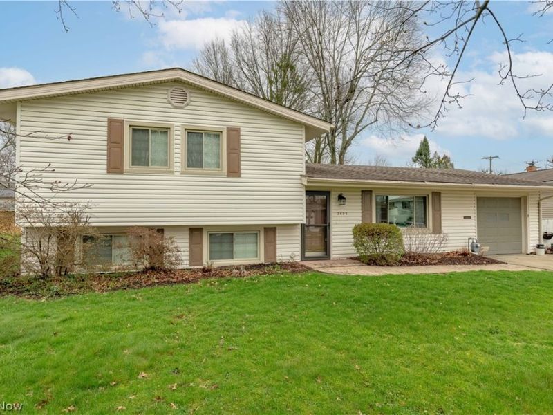 2435 Eastern Avenue , Alliance, OH 44601 Photo 2