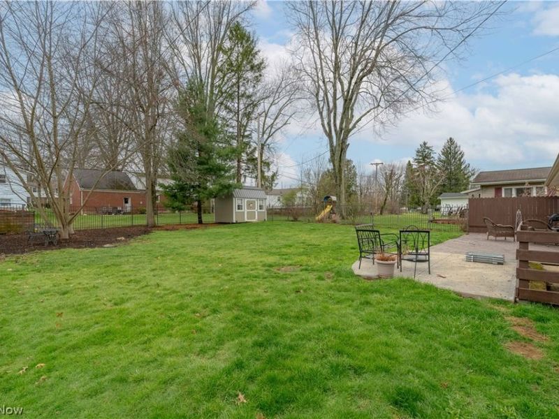 2435 Eastern Avenue , Alliance, OH 44601 Photo 32