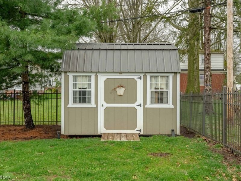 2435 Eastern Avenue , Alliance, OH 44601 Photo 33