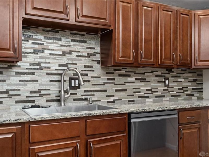 1681 Hillwood Drive, Kettering, OH 45439 Photo 12