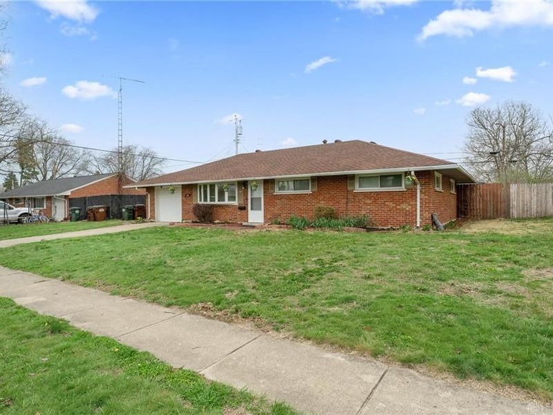 1681 Hillwood Drive, Kettering, OH 45439 Photo 3