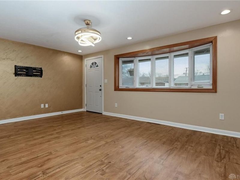 1681 Hillwood Drive, Kettering, OH 45439 Photo 6