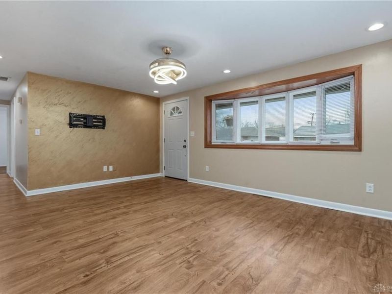 1681 Hillwood Drive, Kettering, OH 45439 Photo 7