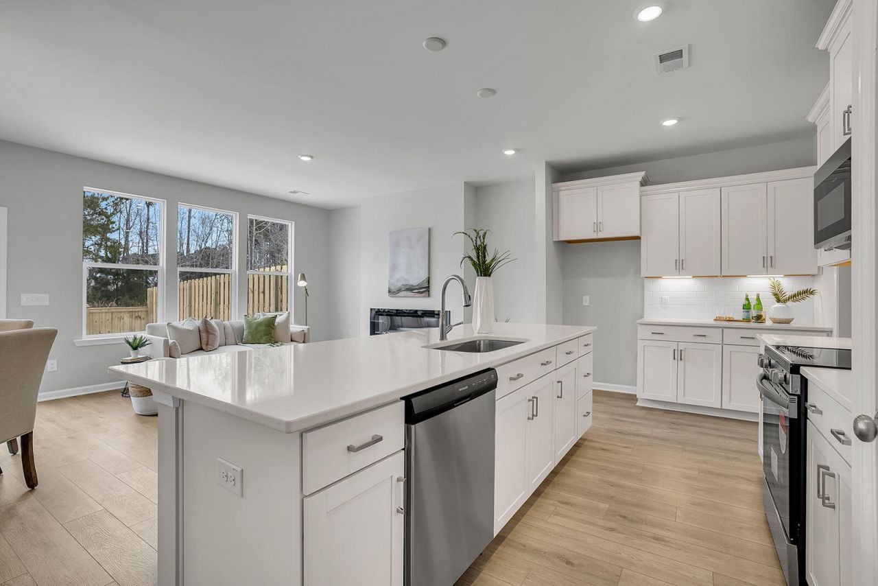 15 Dahlberg Street Photo 7