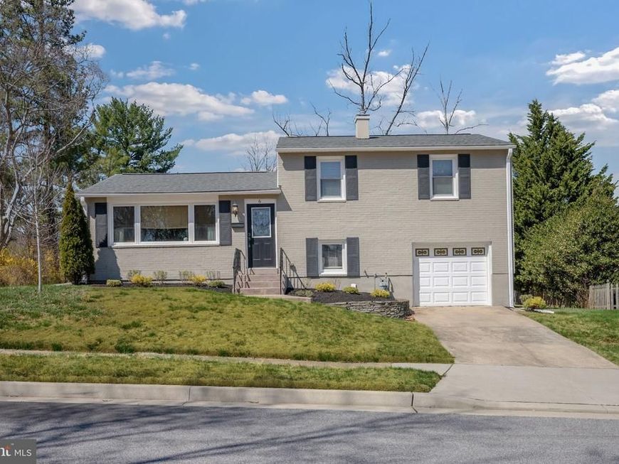 6 Pickett Road, Lutherville Timonium, MD 21093 Main Photo