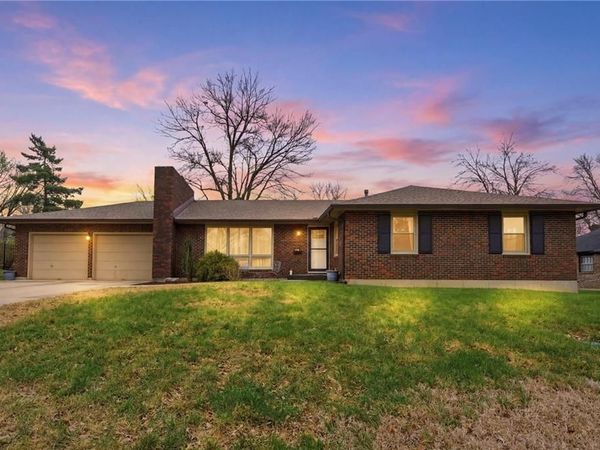 601 James Street, Harrisonville, MO 64701