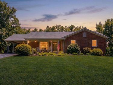 39 OUR LN, STUARTS DRAFT, VA 24477