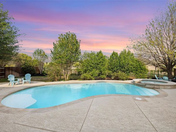 120 Palisade DR, Austin, TX 78737