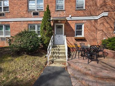 125 N Washington Avenue, Unit 2, Hartsdale, NY 10530