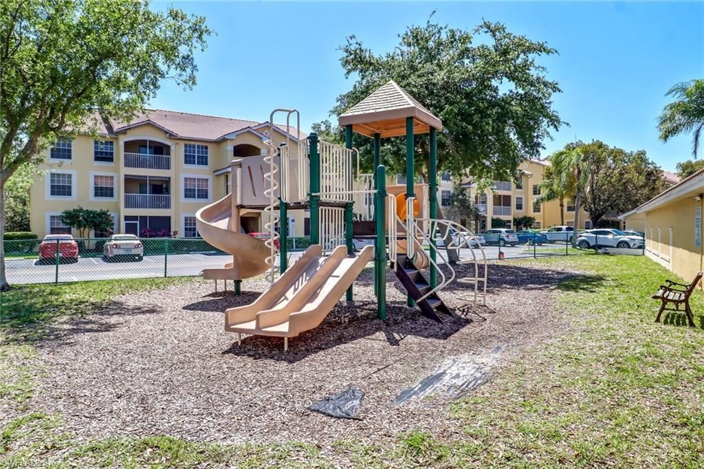 4625 Saint Croix Ln, Unit 1136, Naples, FL 34109 Photo