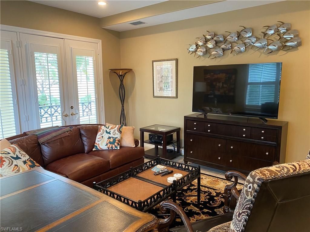 2662 Bolero Dr, Unit 1002, Naples, FL 34109 Photo