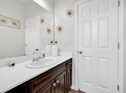 9633 Respect Dr, Sacramento, CA 95829 Photo