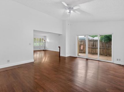 1754 Urbana Way, Sacramento, CA 95833 Photo