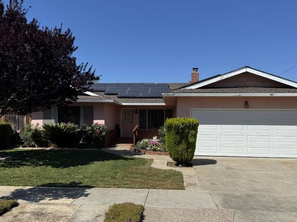 777 Lawrence Dr, Gilroy, CA 95020