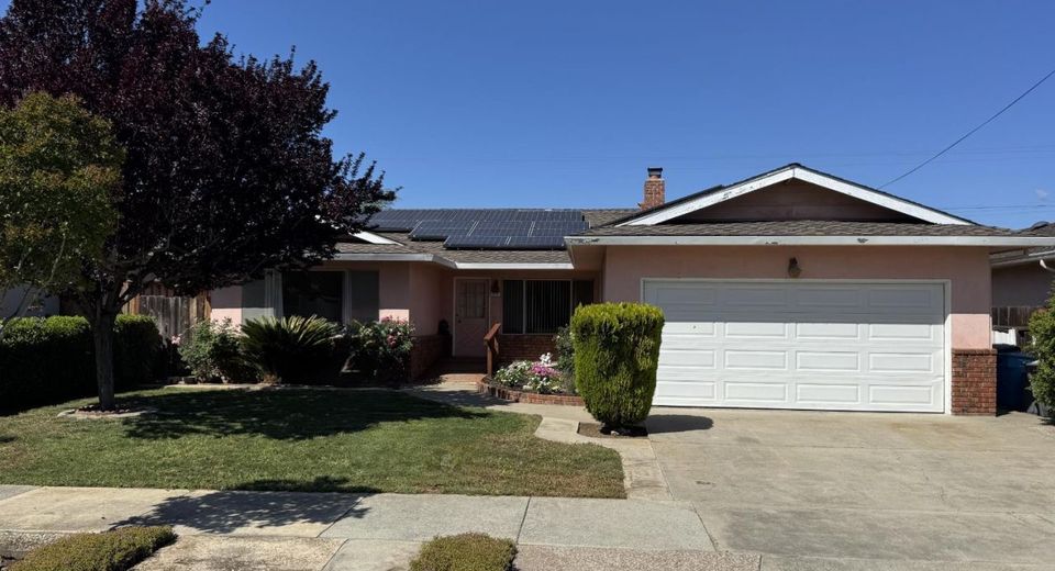 777 Lawrence Dr, Gilroy, CA 95020 Photo