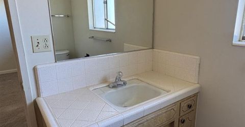 777 Lawrence Dr, Gilroy, CA 95020 Photo