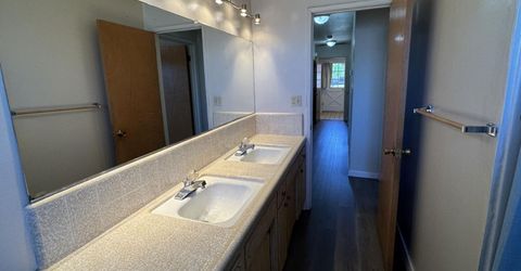 777 Lawrence Dr, Gilroy, CA 95020 Photo