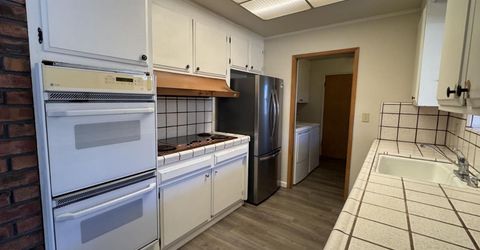 777 Lawrence Dr, Gilroy, CA 95020 Photo