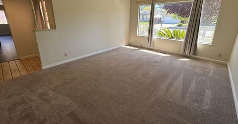 777 Lawrence Dr, Gilroy, CA 95020 Photo