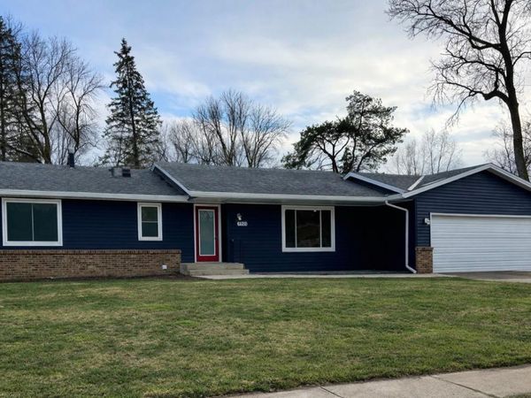 4021 Pebblebrook Drive , Bloomington, MN 55437